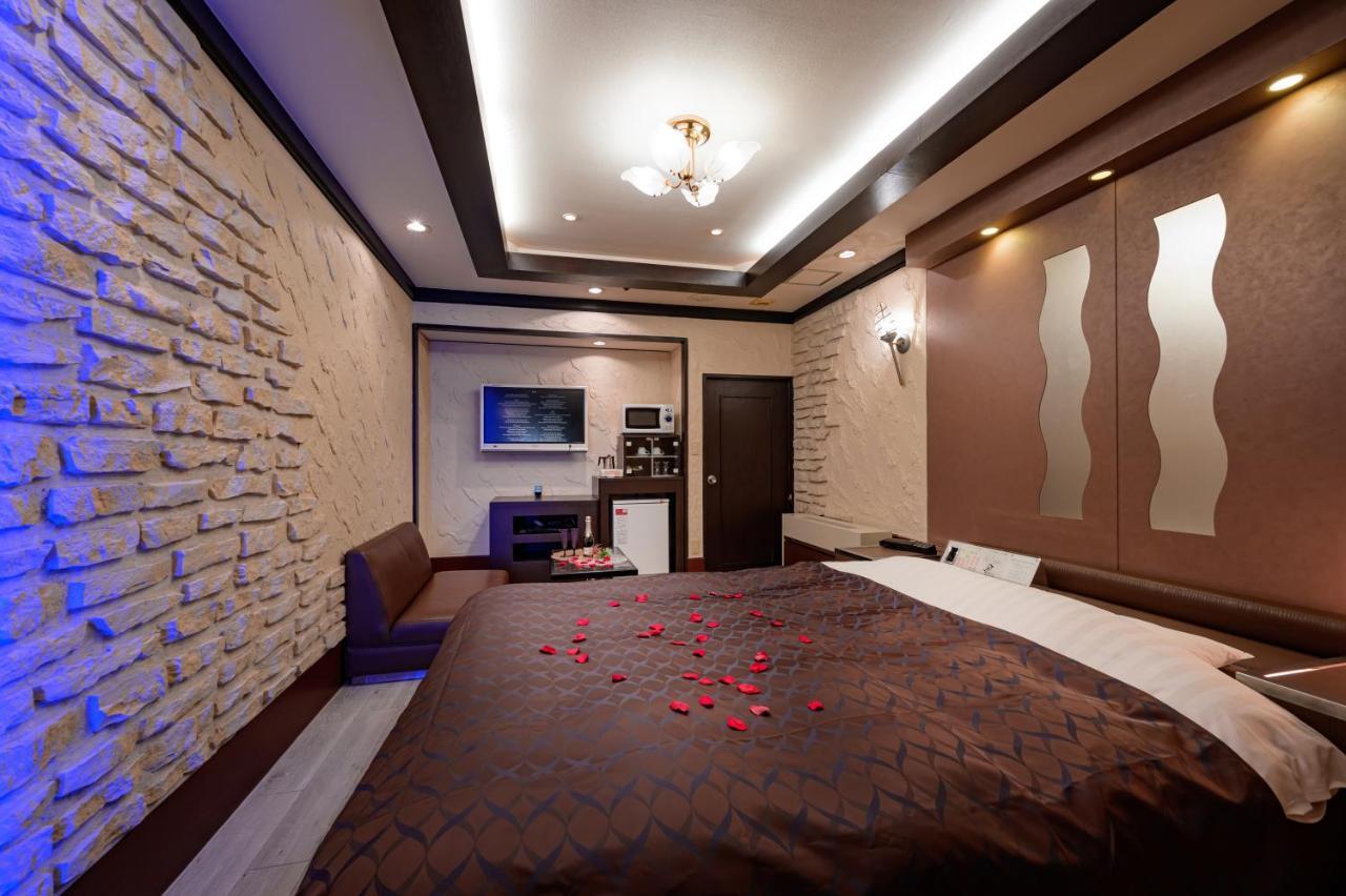 Hotel Metro (Adults Only) Йокогама Экстерьер фото